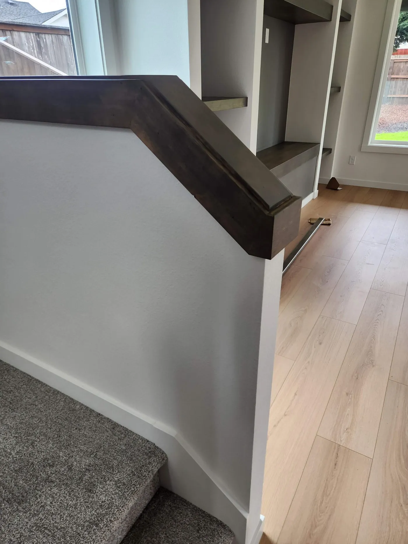 Stair half-wall cap and railing